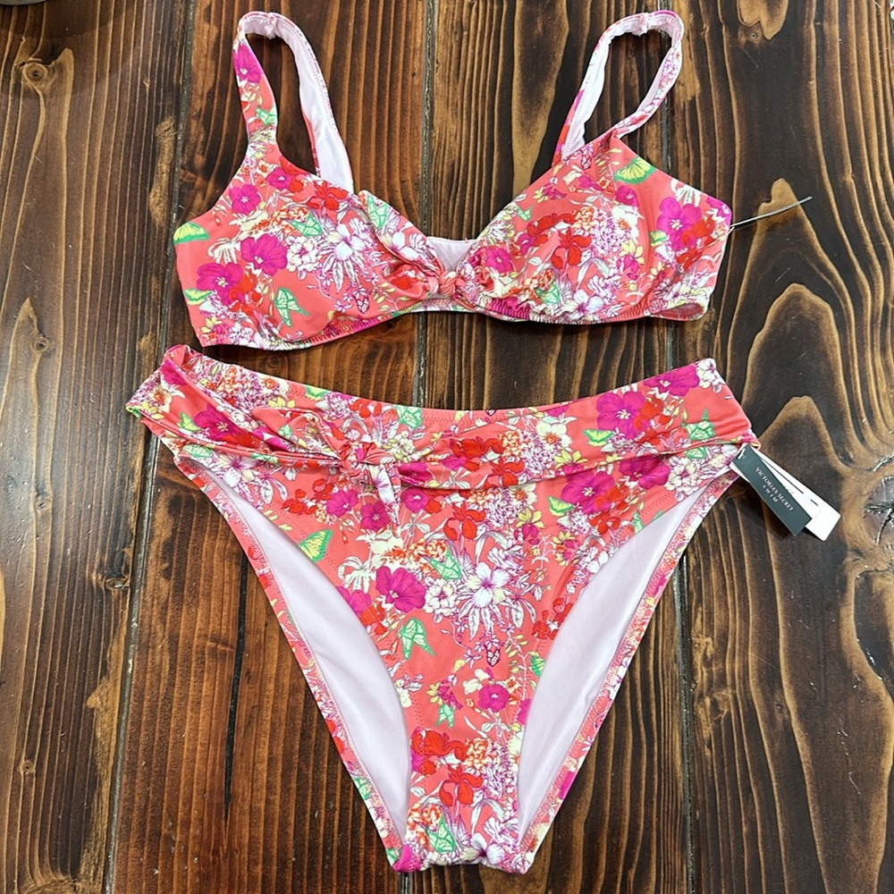 New with tags Victoria’s Secret bikini - Picture 2 of 7